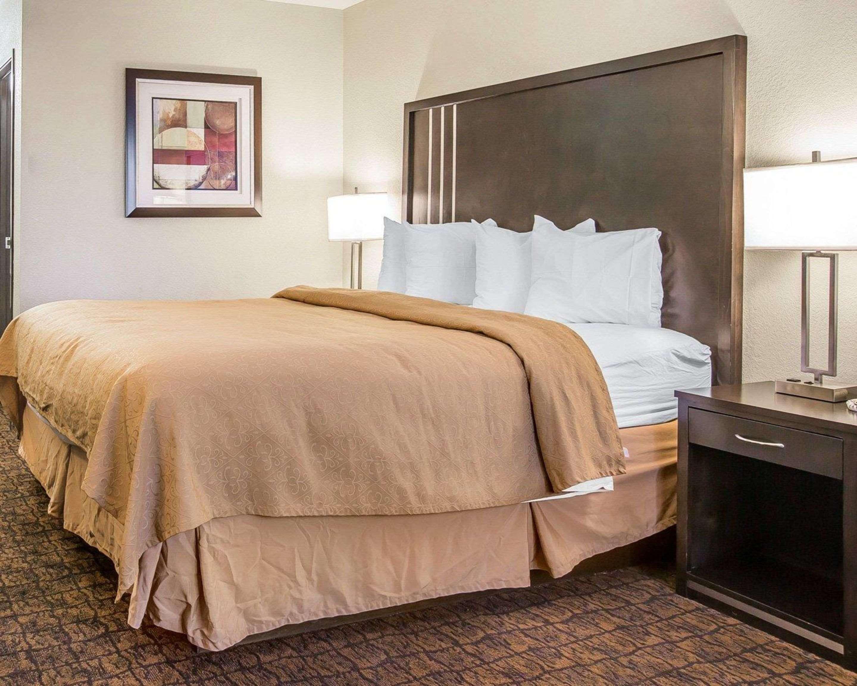 Quality Inn & Suites Woodland - Sacramento Airport Zewnętrze zdjęcie