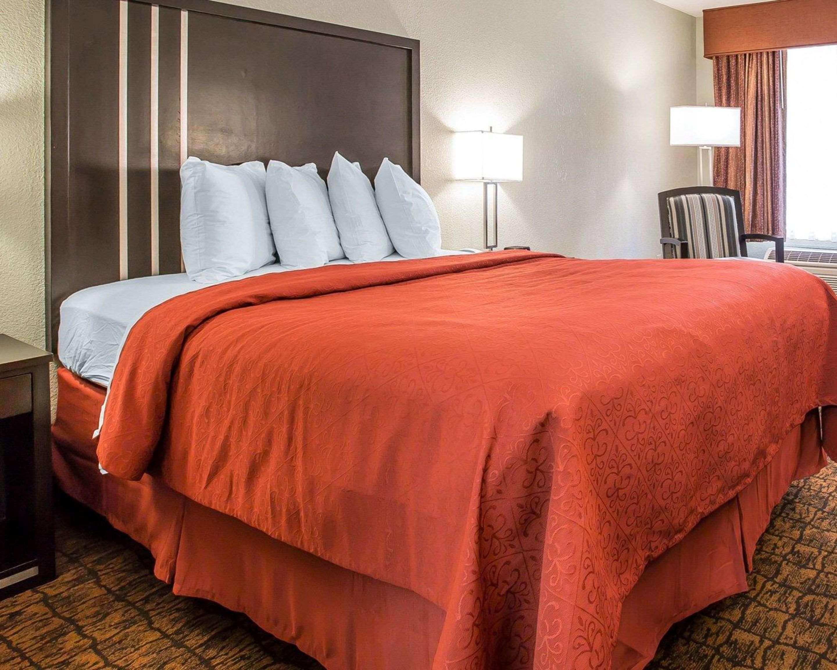 Quality Inn & Suites Woodland - Sacramento Airport Zewnętrze zdjęcie