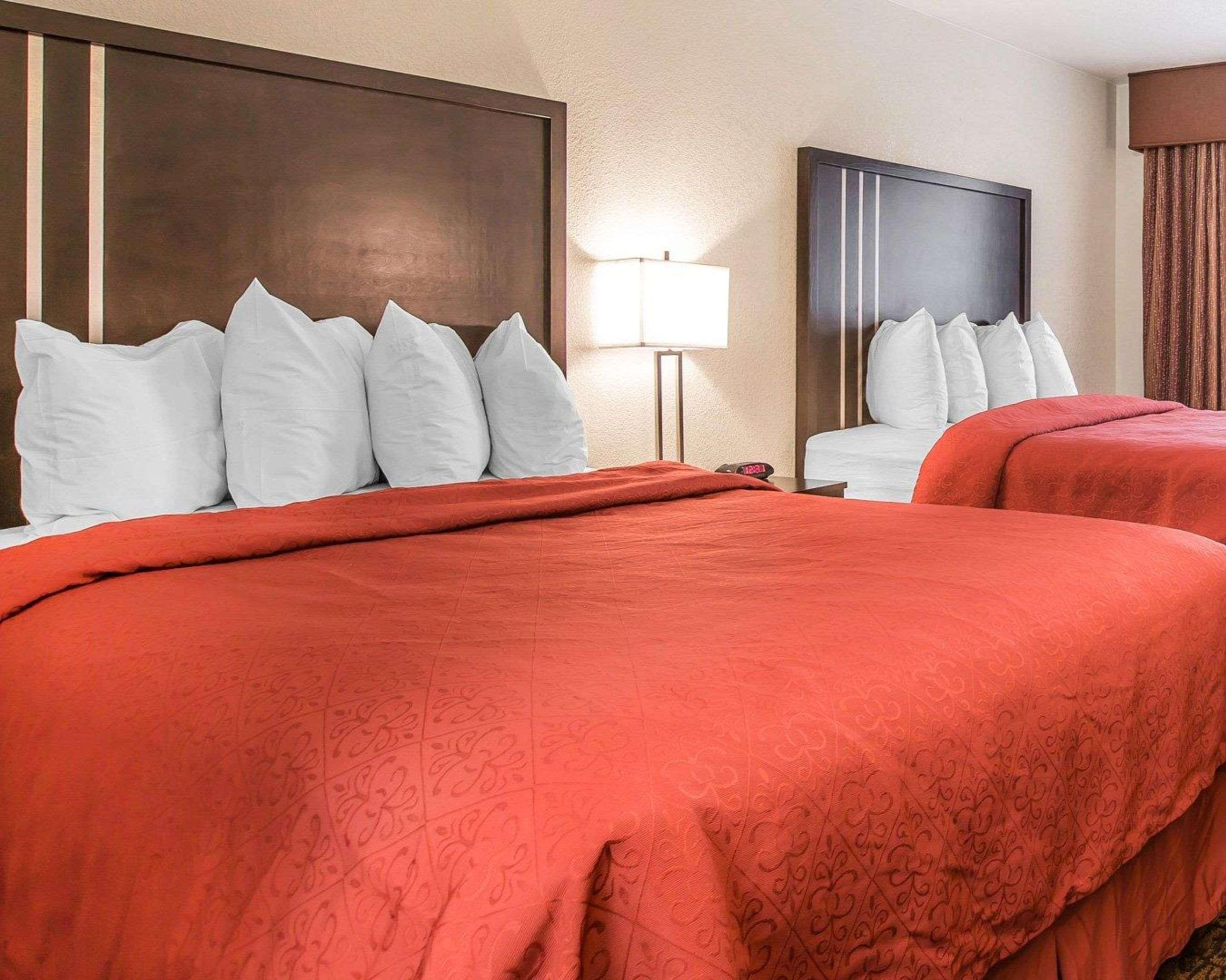 Quality Inn & Suites Woodland - Sacramento Airport Zewnętrze zdjęcie
