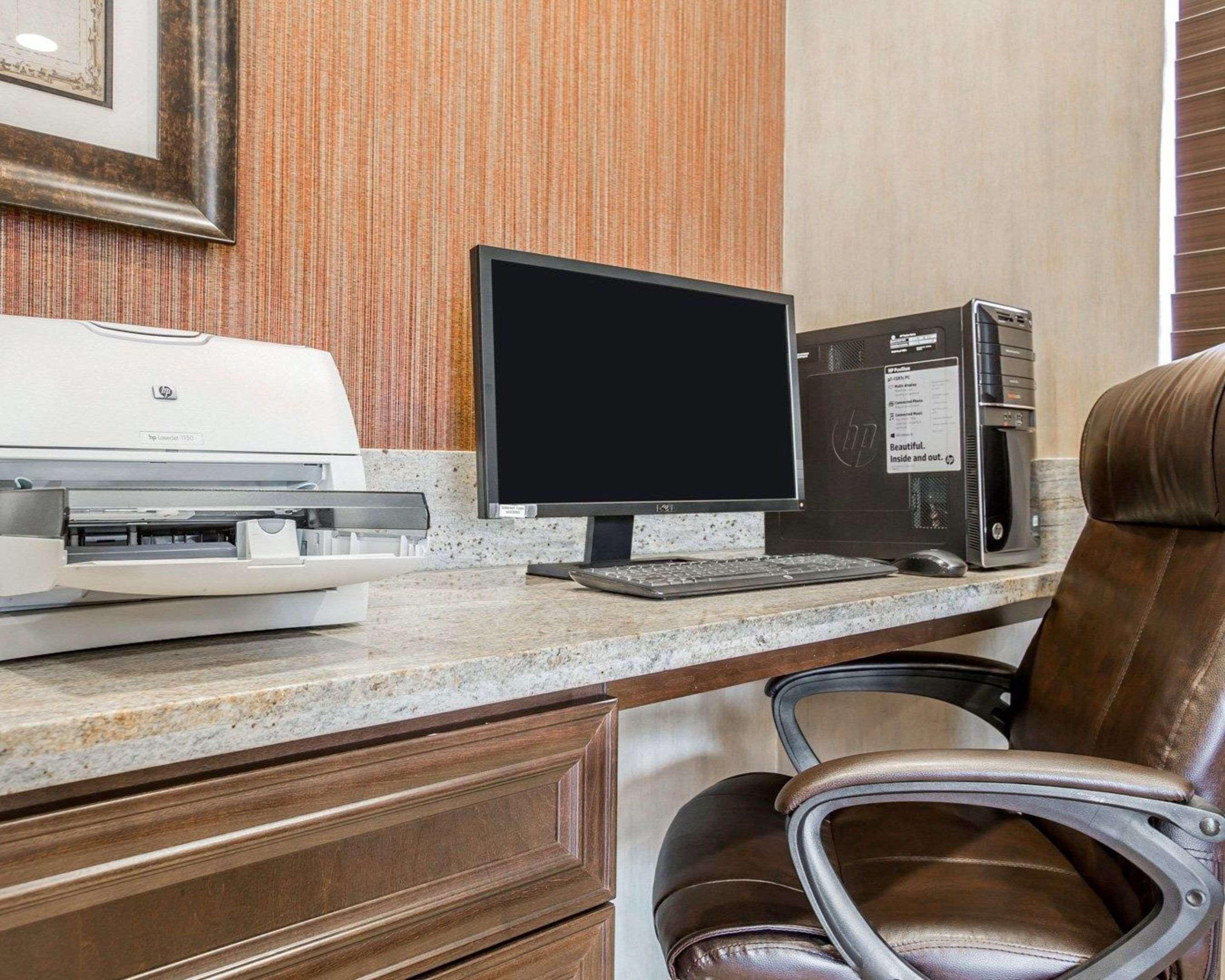 Quality Inn & Suites Woodland - Sacramento Airport Zewnętrze zdjęcie