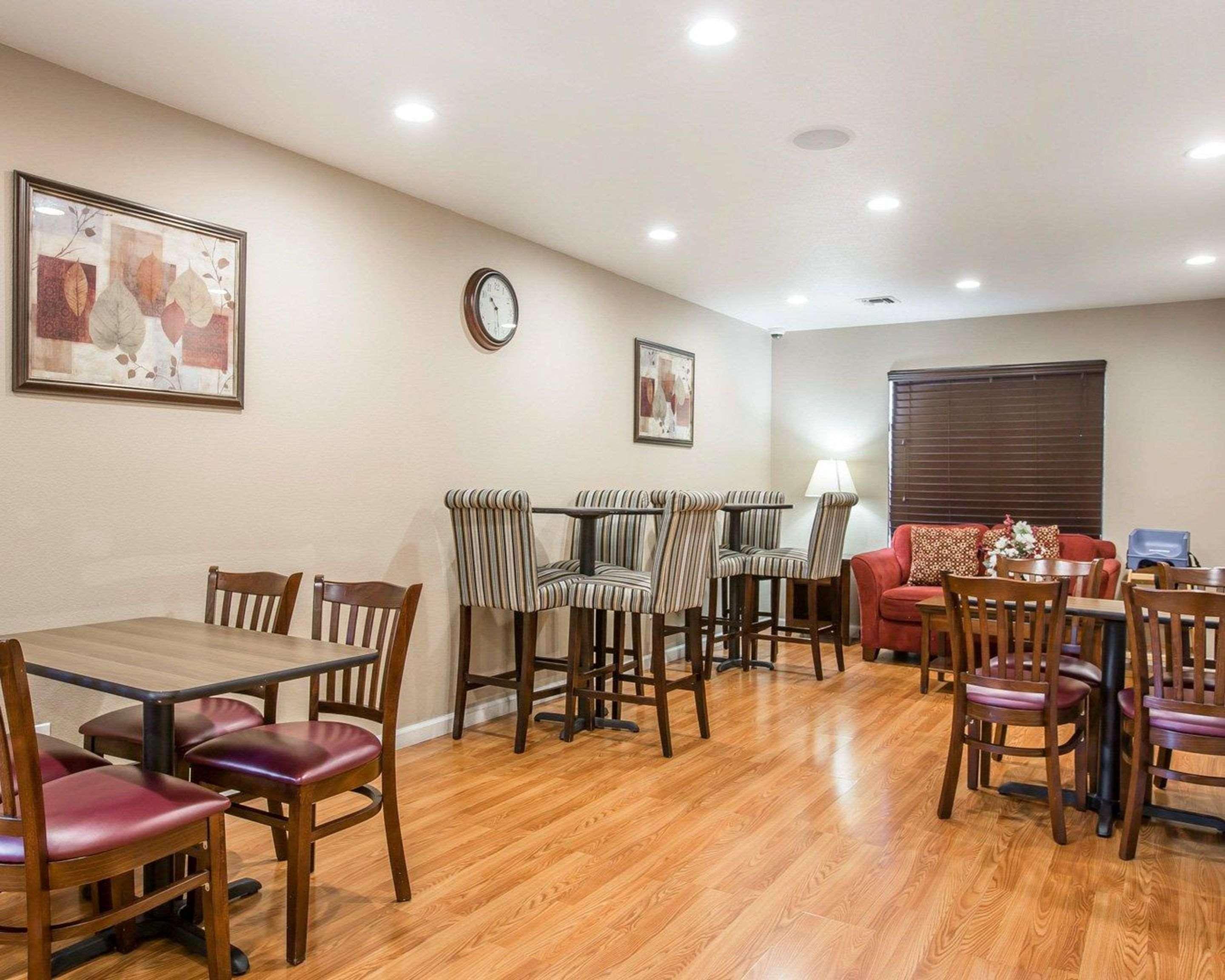 Quality Inn & Suites Woodland - Sacramento Airport Zewnętrze zdjęcie