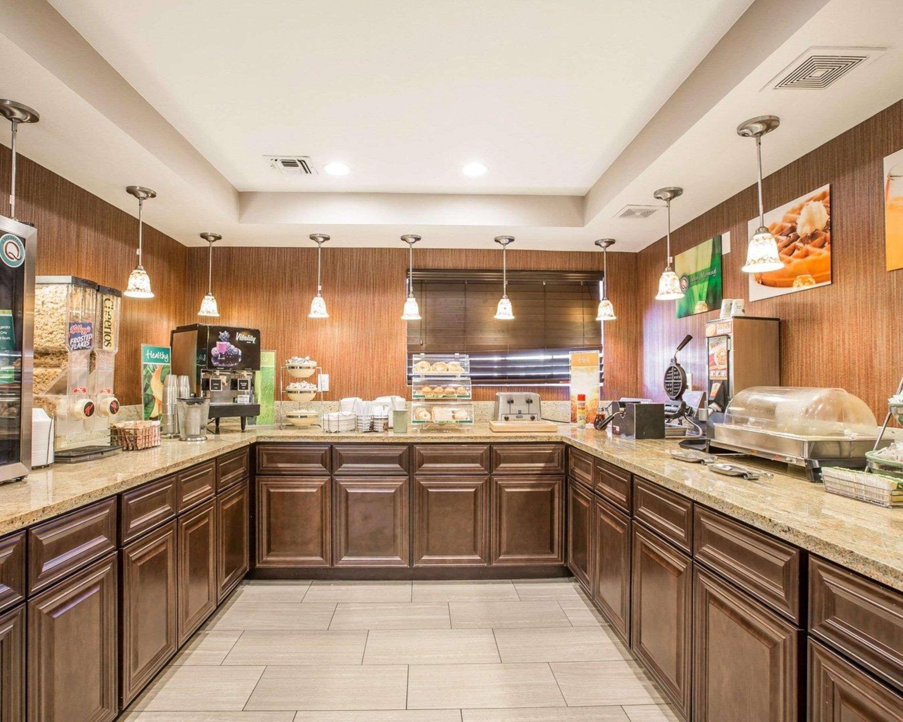 Quality Inn & Suites Woodland - Sacramento Airport Zewnętrze zdjęcie