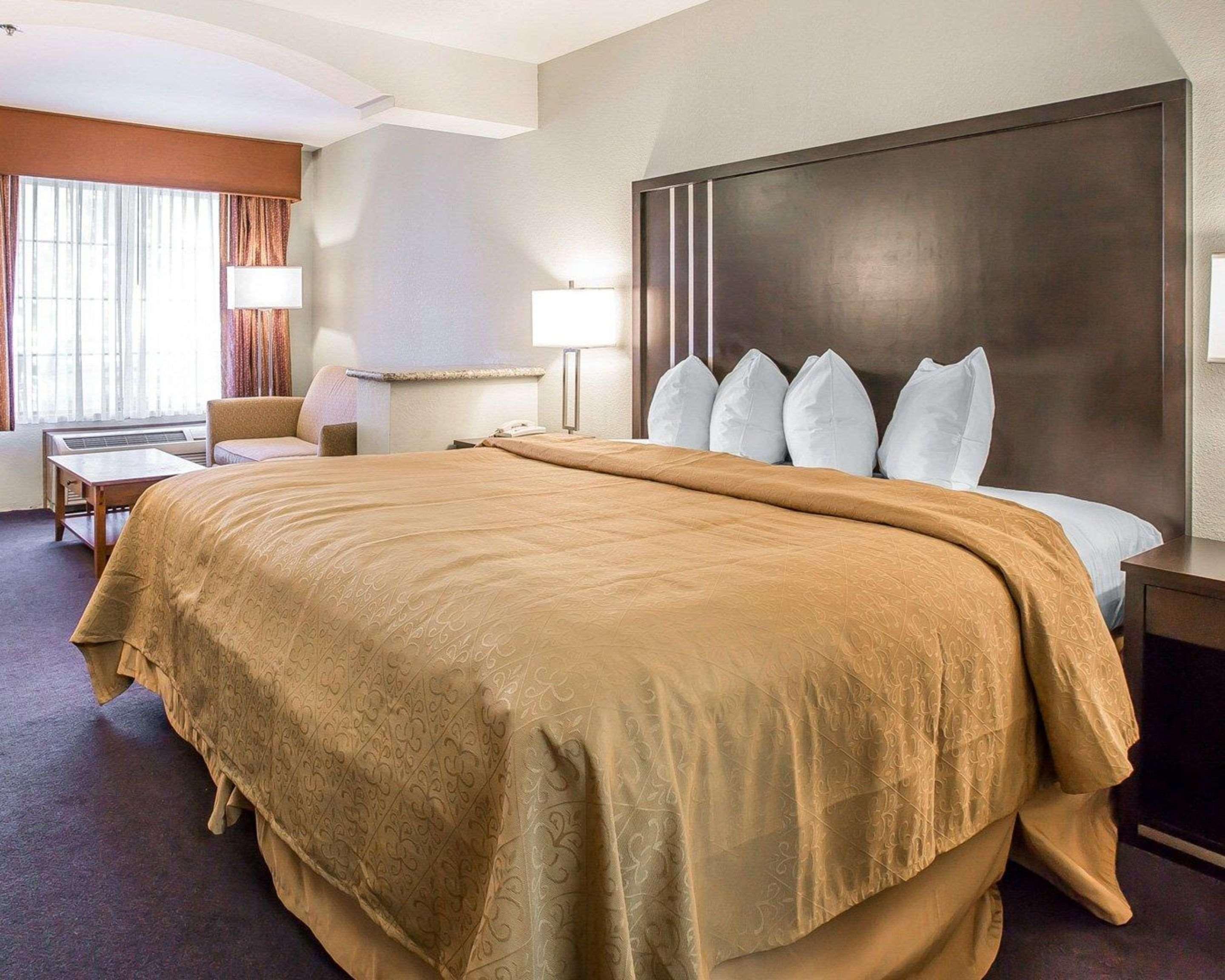 Quality Inn & Suites Woodland - Sacramento Airport Zewnętrze zdjęcie