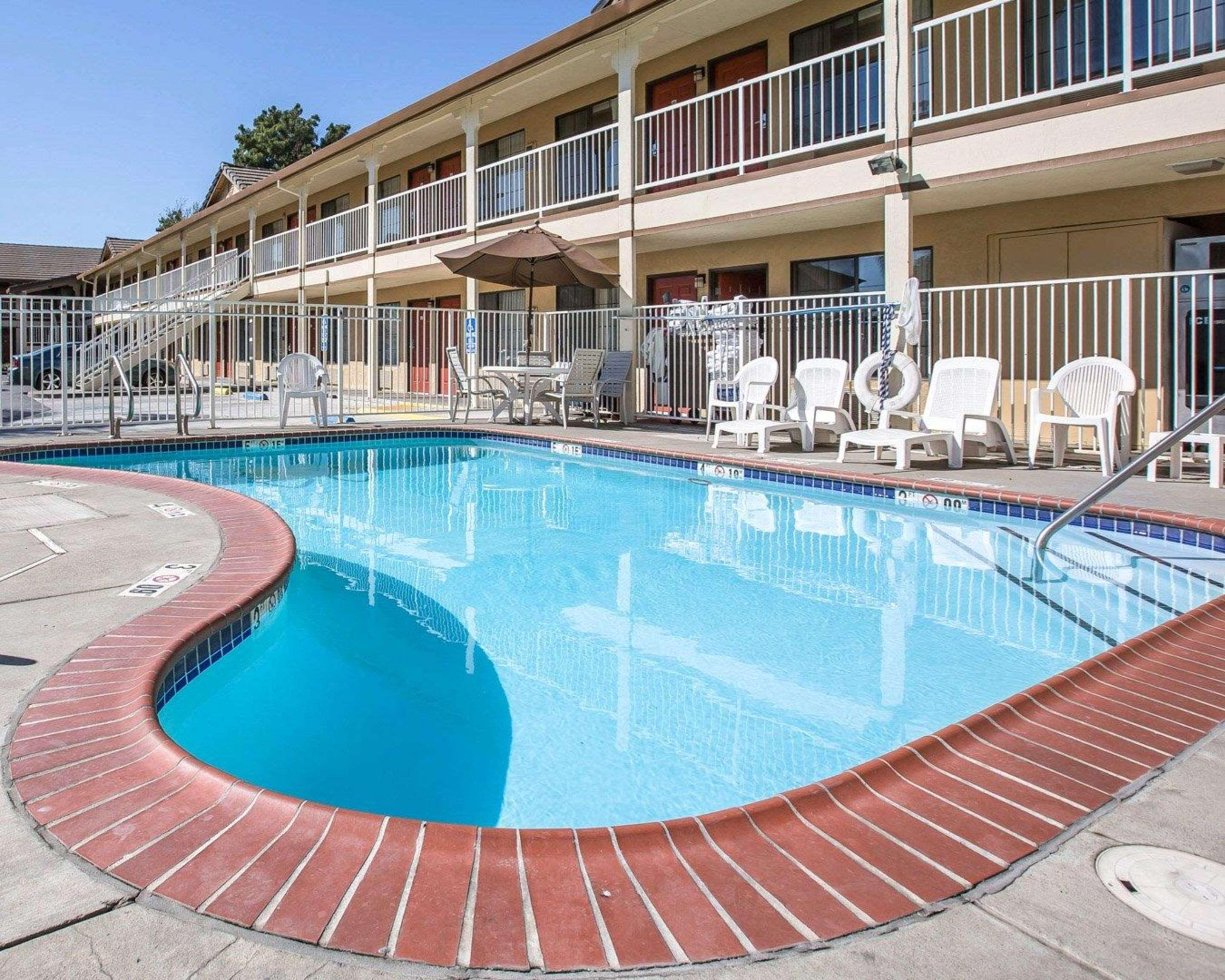 Quality Inn & Suites Woodland - Sacramento Airport Zewnętrze zdjęcie
