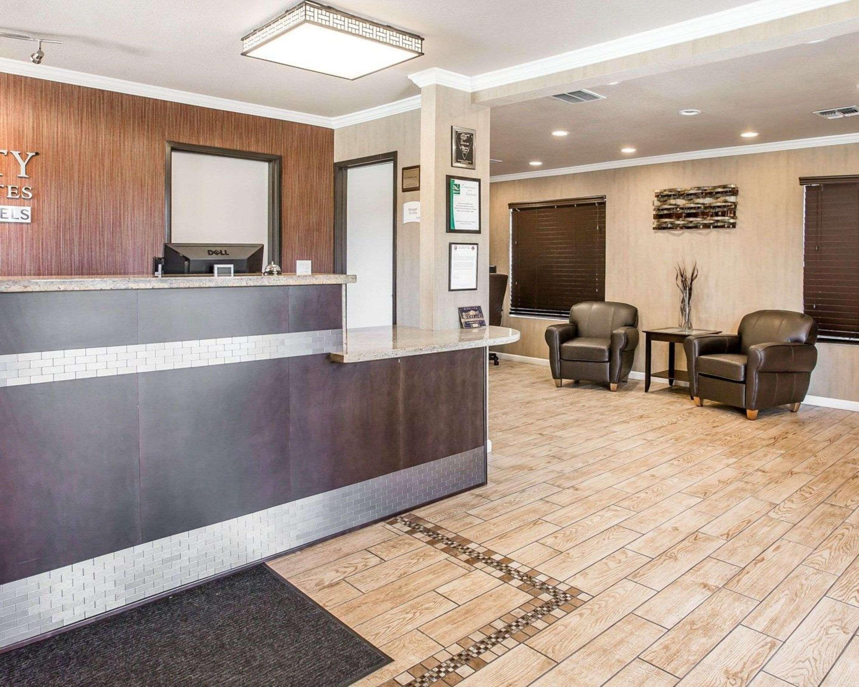 Quality Inn & Suites Woodland - Sacramento Airport Zewnętrze zdjęcie