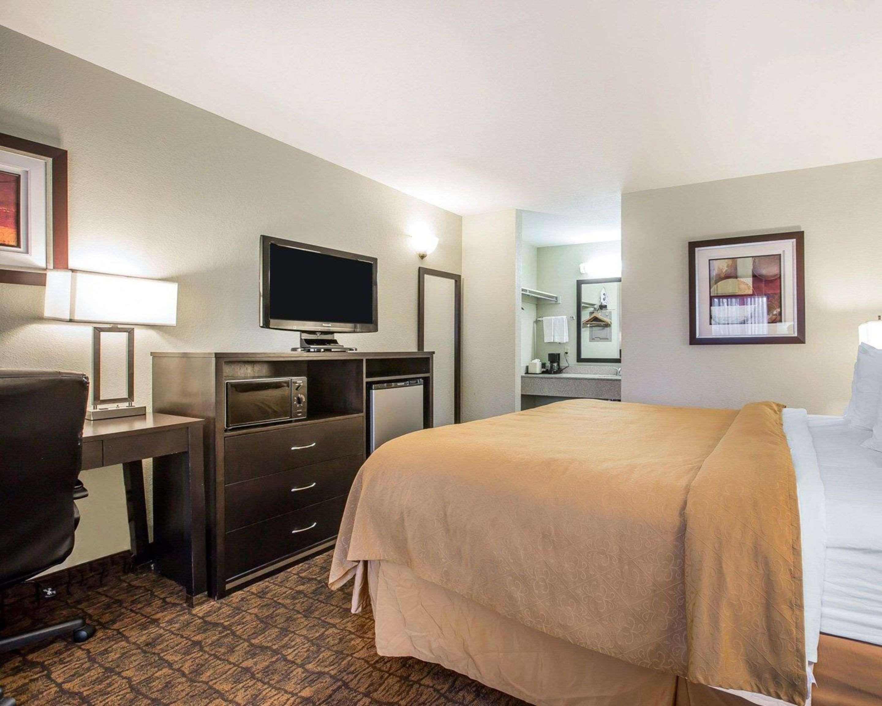 Quality Inn & Suites Woodland - Sacramento Airport Zewnętrze zdjęcie