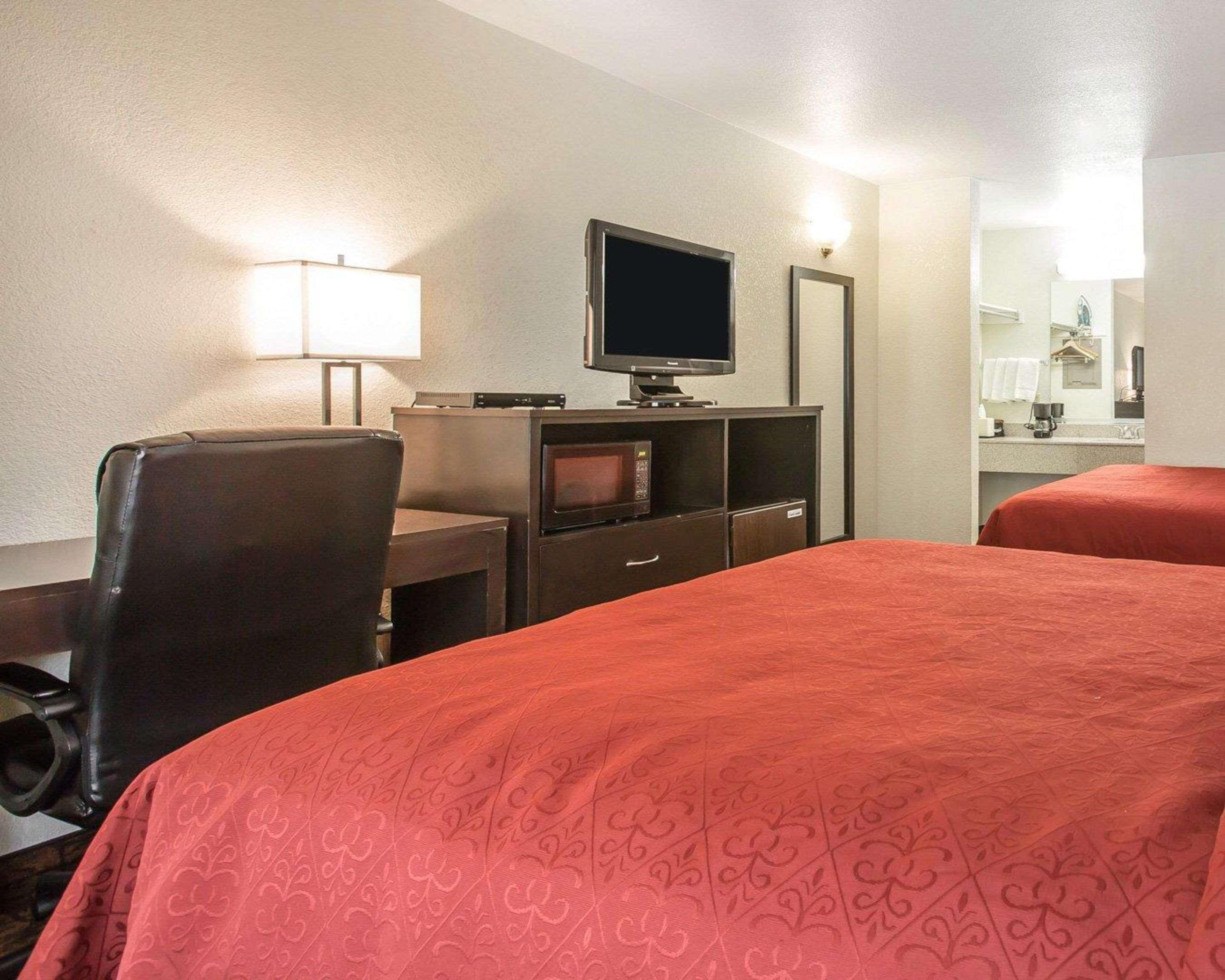 Quality Inn & Suites Woodland - Sacramento Airport Zewnętrze zdjęcie