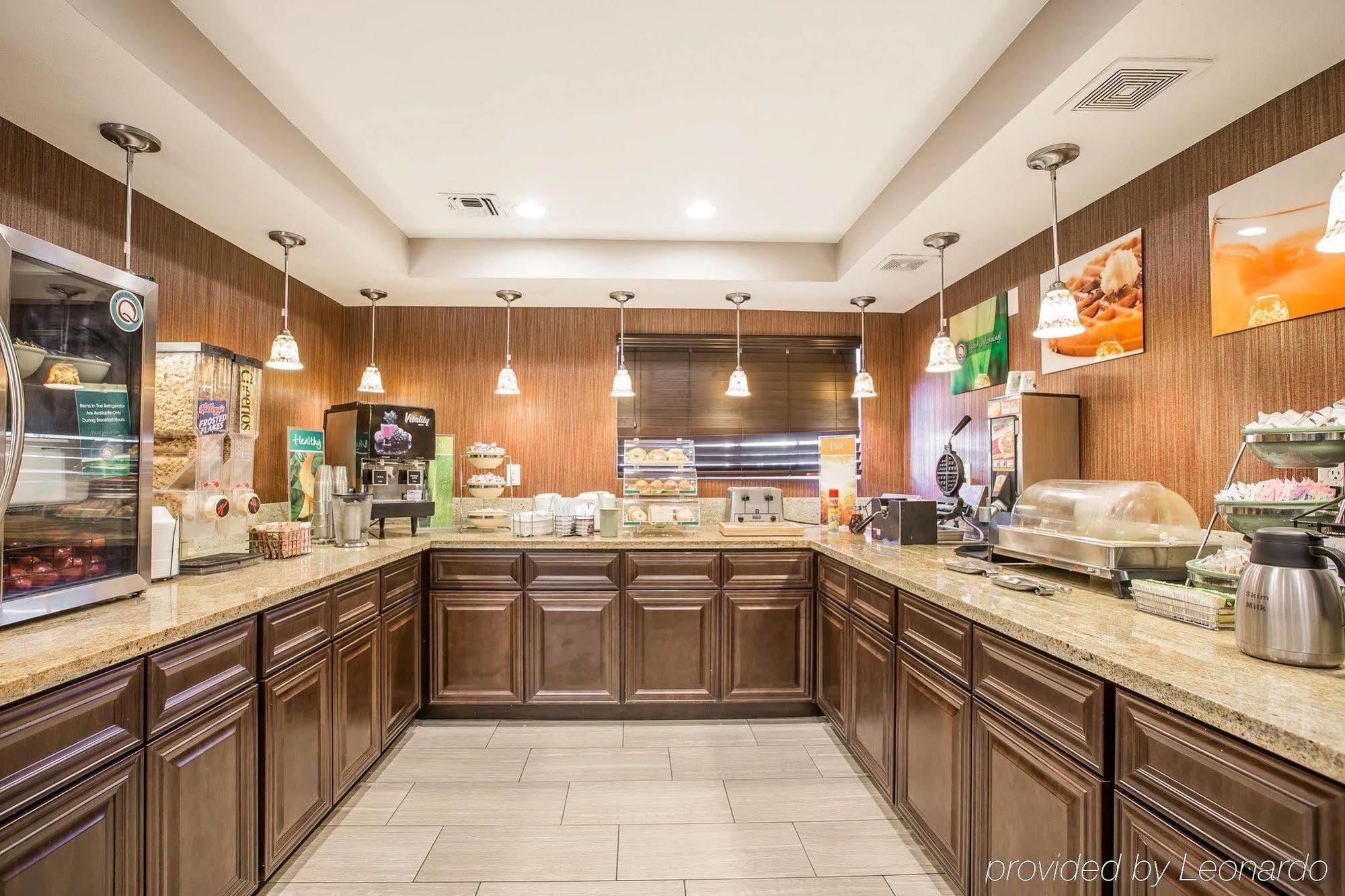Quality Inn & Suites Woodland - Sacramento Airport Zewnętrze zdjęcie