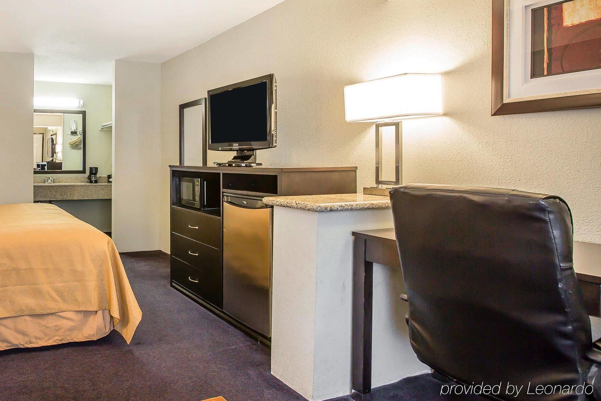 Quality Inn & Suites Woodland - Sacramento Airport Zewnętrze zdjęcie