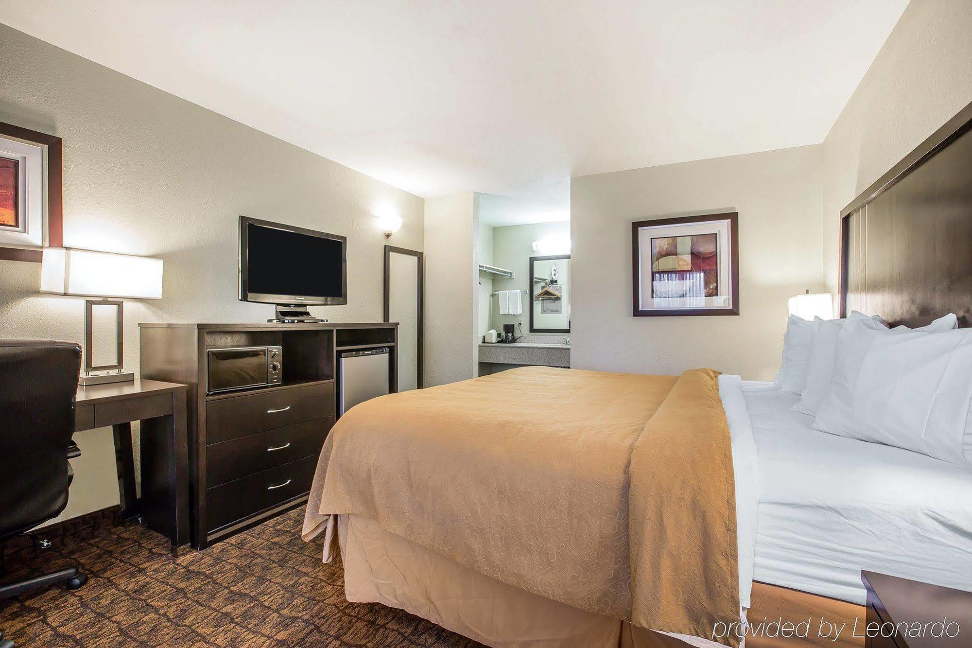 Quality Inn & Suites Woodland - Sacramento Airport Zewnętrze zdjęcie